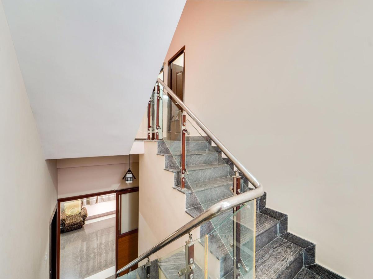Oyo Flagship M