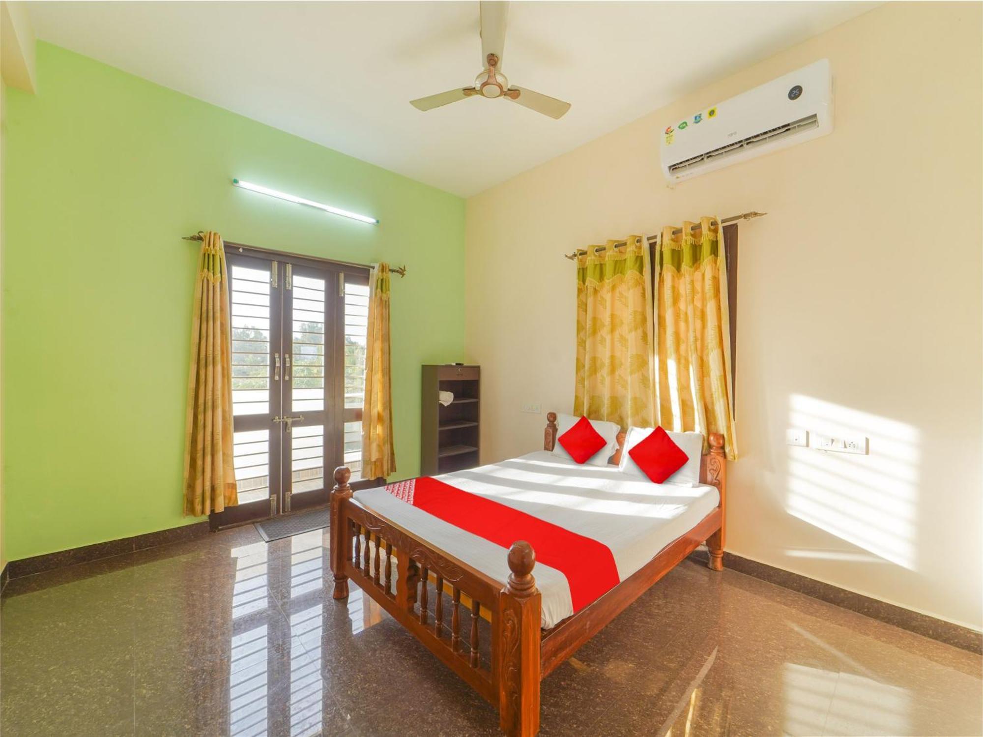 Hotel Oyo Flagship M 3*